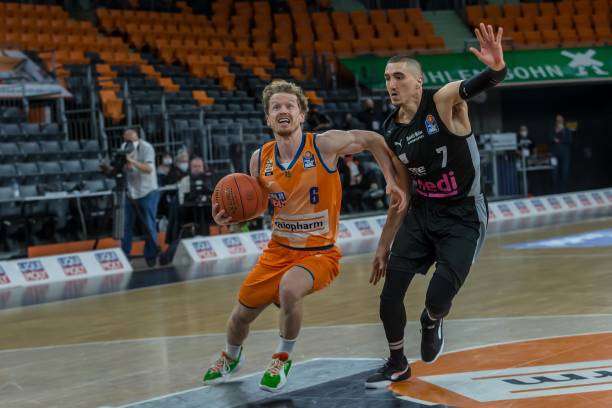 正是凭借替 正是凭借替